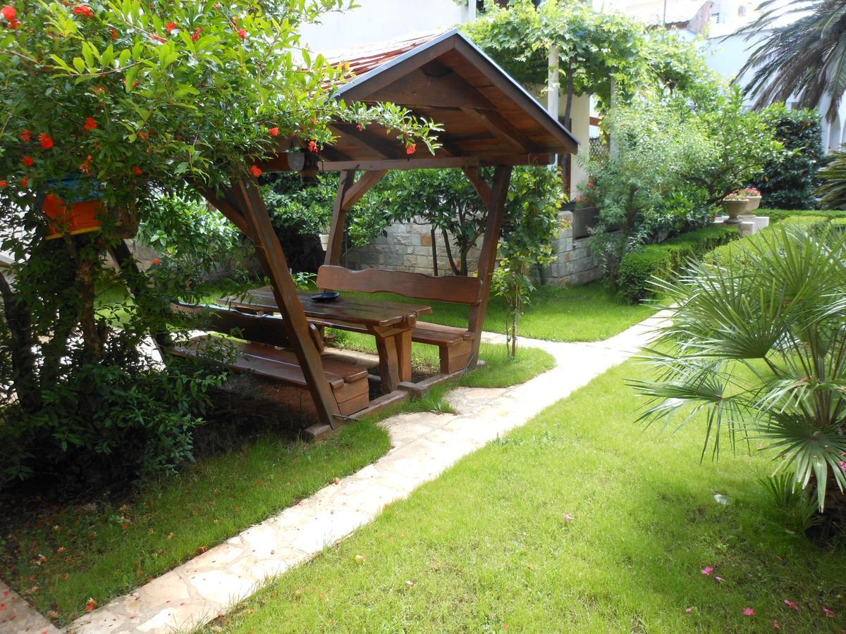 Apartments Maris Garden Petrovac Kültér fotó